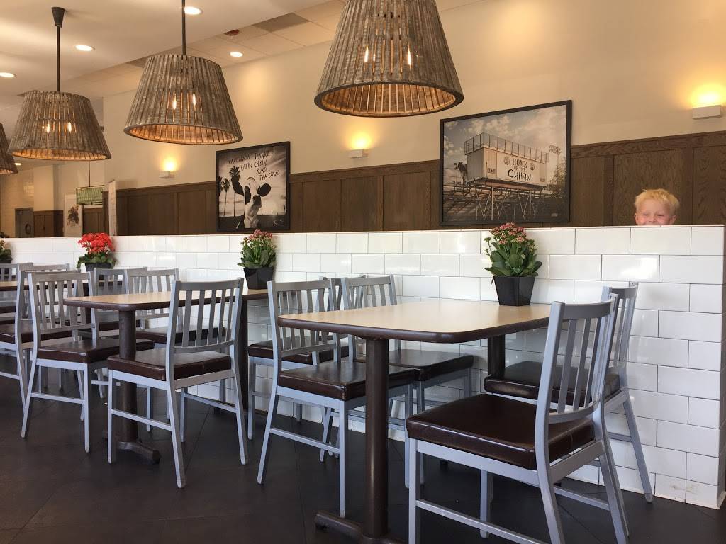 Chick-fil-A | restaurant | 35 Rowland Way, Novato, CA 94945, USA | 4158977710 OR +1 415-897-7710