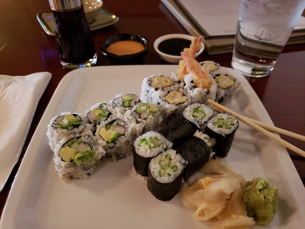 Makimoto Sushi Bar & Asian Kitchen | restaurant | 2741 University Dr, Auburn Hills, MI 48326, USA | 2484750880 OR +1 248-475-0880