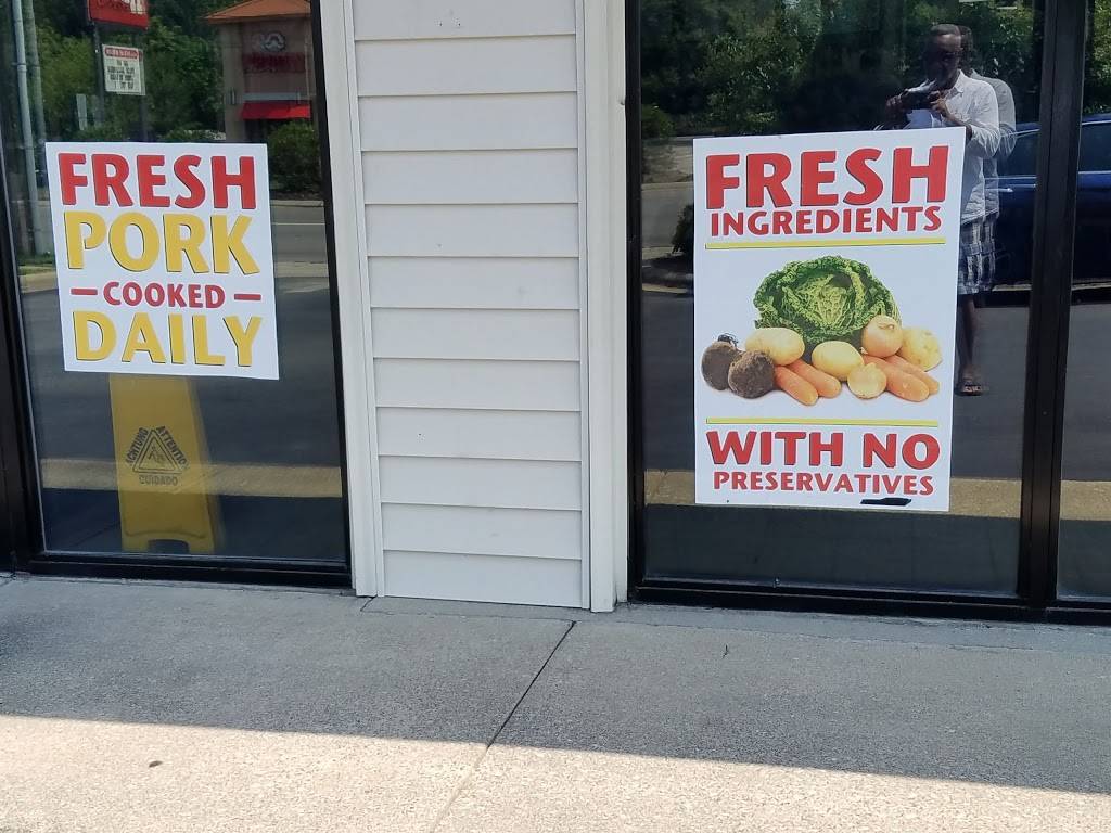 Cape Fear BBQ & Chicken | restaurant | 523 Grove St, Fayetteville, NC 28301, USA | 9104831884 OR +1 910-483-1884