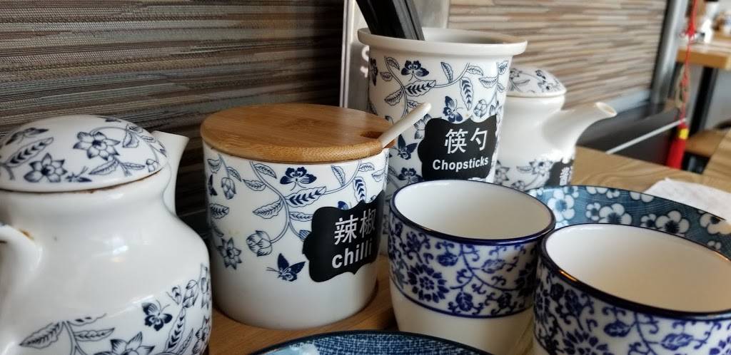 hinata dumplings | restaurant | Canada, Quebec, Kirkland, CA Québec Kirkland Boulevard Saint-Charles 2814 邮政编码:邮政编码: H9H 3B6 | 5146309773 OR +1 514-630-9773