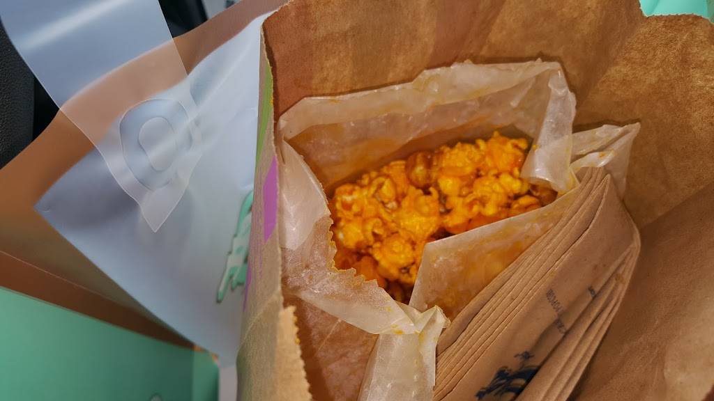 Garrett Popcorn Shops | meal takeaway | 737 E 87th St, Chicago, IL 60619, USA | 8884767267 OR +1 888-476-7267