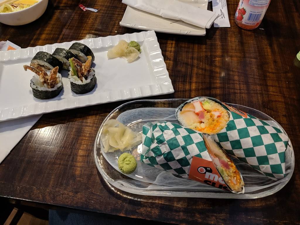 Momo Sushi | restaurant | 662 S Lake St, Mundelein, IL 60060, USA | 8475662544 OR +1 847-566-2544
