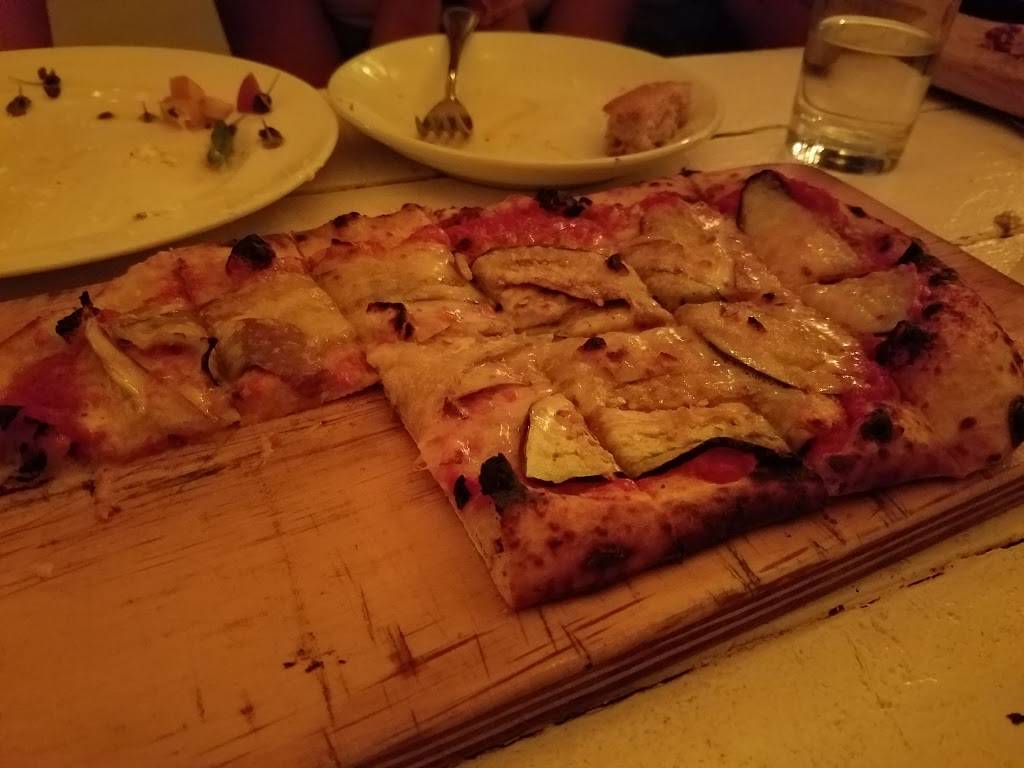 Mobys | restaurant | 295 Three Mile Harbor Hog Creek Rd, East Hampton, NY 11937, USA | 6313292800 OR +1 631-329-2800