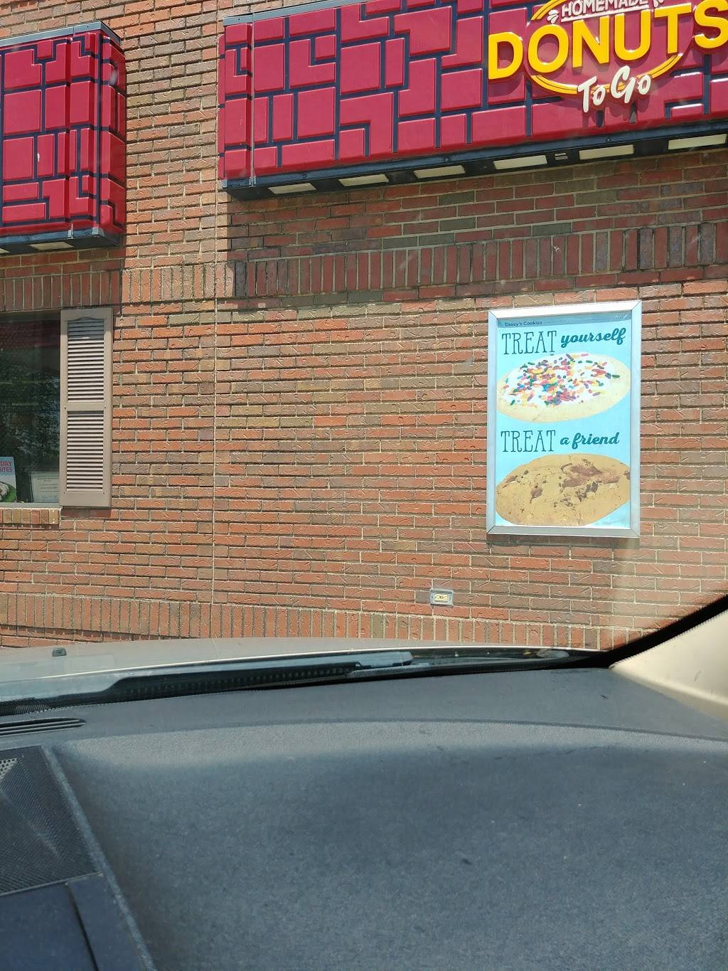 Caseys |  | 410 W E Cumberland Rd, St Elmo, IL 62458, USA | 6188293060 OR +1 618-829-3060