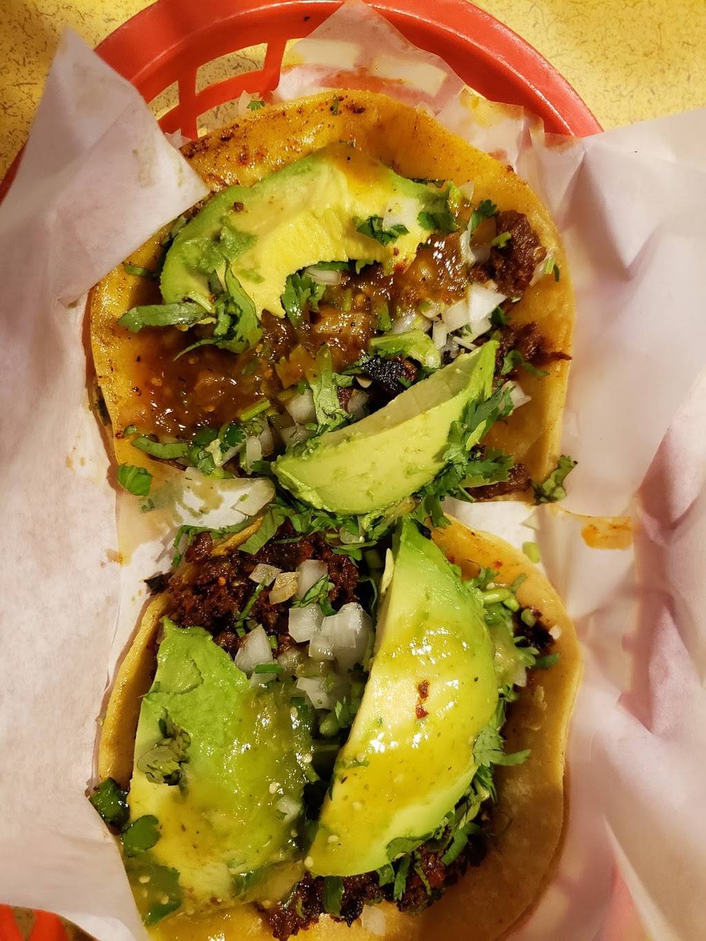 Taqueria Los Comales | restaurant | 1306 S Cesar E Chavez Dr, Milwaukee, WI 53204, USA | 4143846101 OR +1 414-384-6101