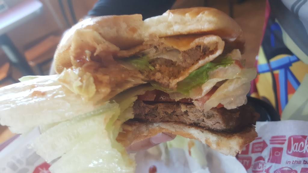 Jack in the Box | restaurant | 14236 Schleisman Rd, Eastvale, CA 92880, USA | 9517352279 OR +1 951-735-2279