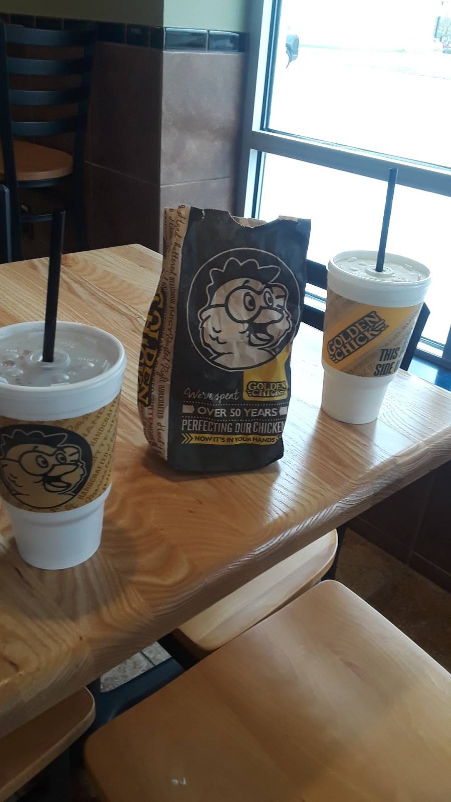 Golden Chick | meal takeaway | 1318 N Masters Dr, Dallas, TX 75217, USA | 4697098001 OR +1 469-709-8001