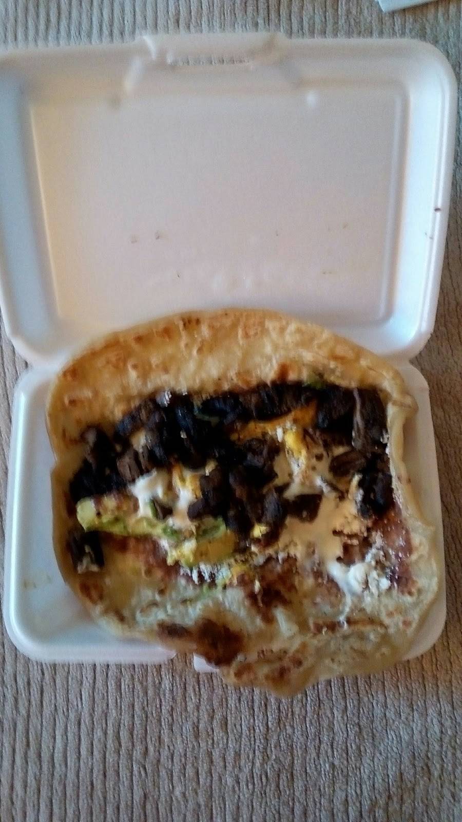 Victorias Fried Chicken | restaurant | 751 Front St, Hempstead, NY 11550, USA | 5167505058 OR +1 516-750-5058