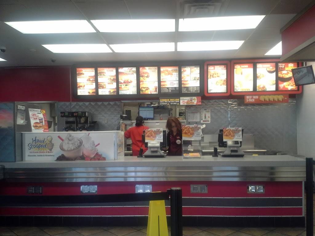 Hardees | restaurant | 519 Beltline Rd, Collinsville, IL 62234, USA | 6183459681 OR +1 618-345-9681