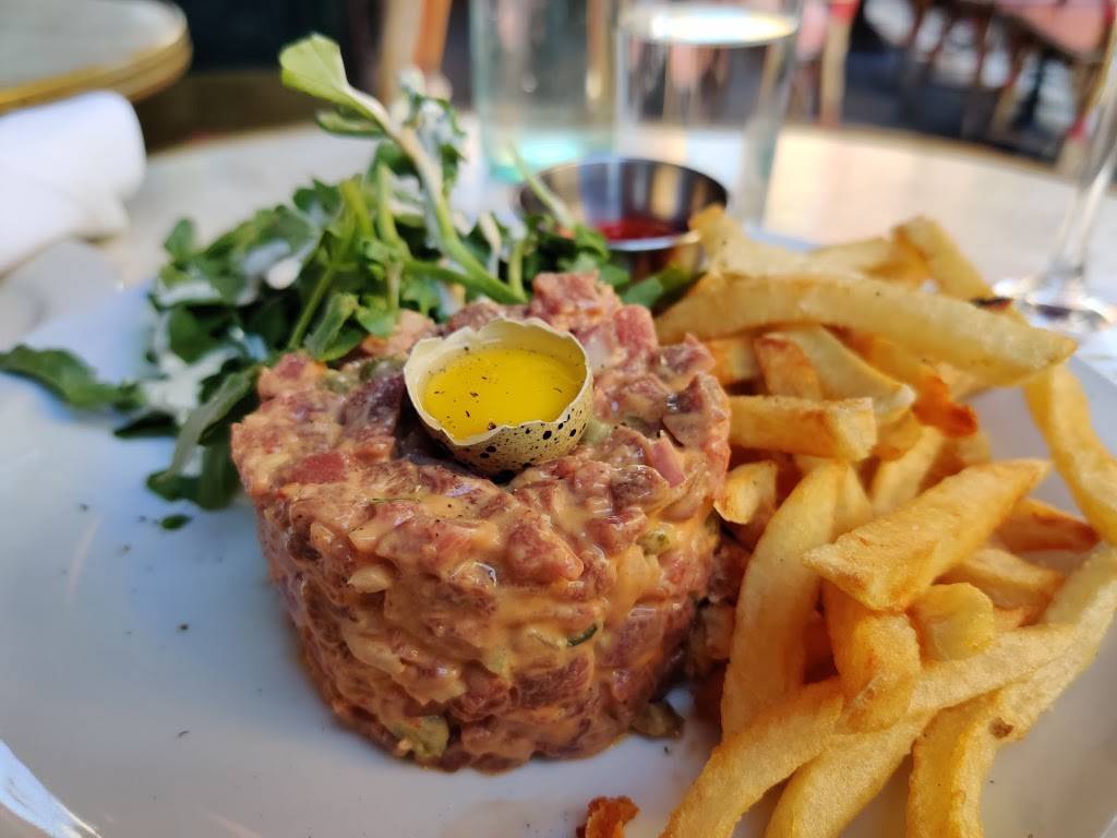 Le Singe | restaurant | 160 7th Ave, New York, NY 10011, USA | 2123664100 OR +1 212-366-4100