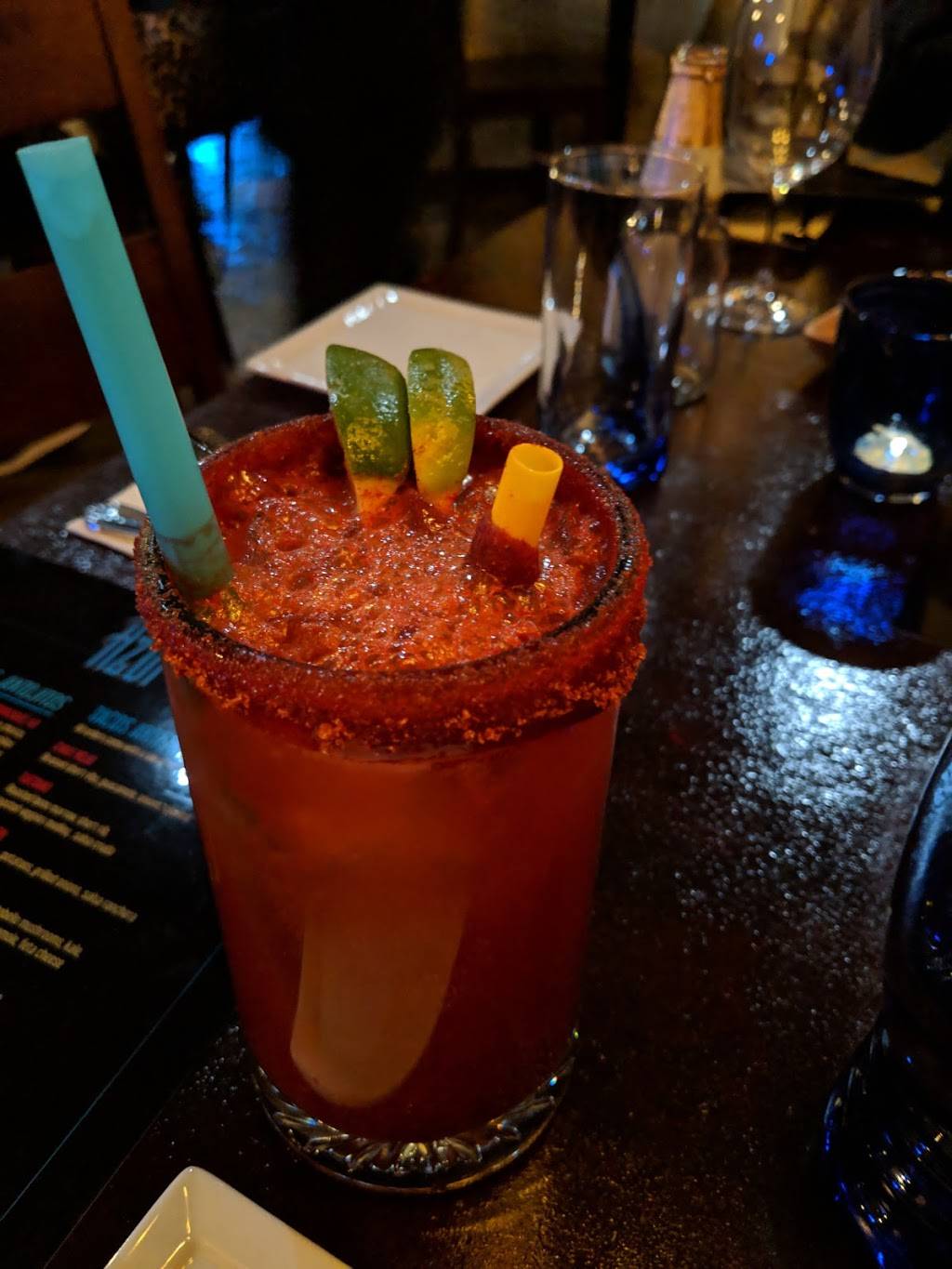 Noche Azul | restaurant | 23115 Lyons Ave, Newhall, CA 91321, USA | 6613884482 OR +1 661-388-4482