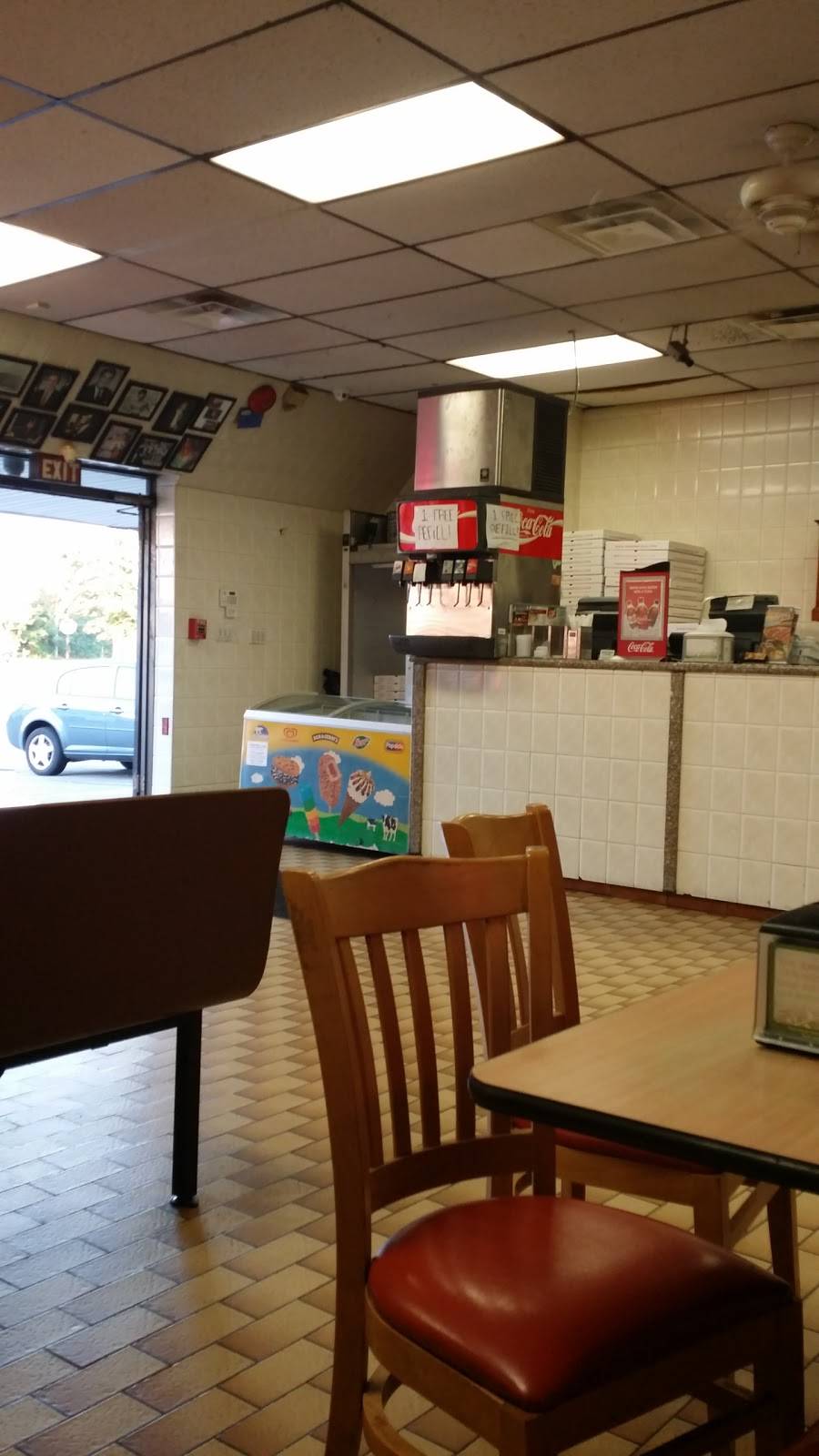 Romanos Pizza | restaurant | 55 Surrey Cir, Shirley, NY 11967, USA | 6313990888 OR +1 631-399-0888