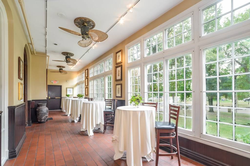 Paddock Place | restaurant | 1033 Lake Dr SE, Grand Rapids, MI 49506, USA | 6167420600 OR +1 616-742-0600