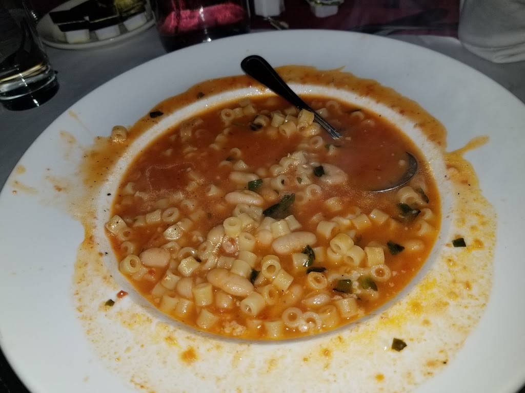 Me & Tommys Restaurant & Bar | restaurant | 4 Essex St, Belleville, NJ 07109, USA | 9733027408 OR +1 973-302-7408