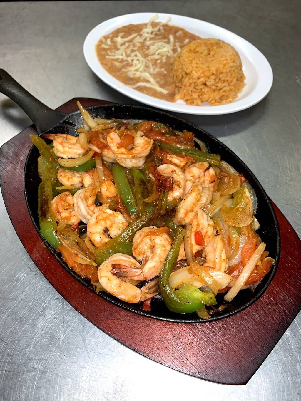 Mariscos el patroncito | restaurant | 2870 McCall Ave, Selma, CA 93662, USA | 5592579316 OR +1 559-257-9316