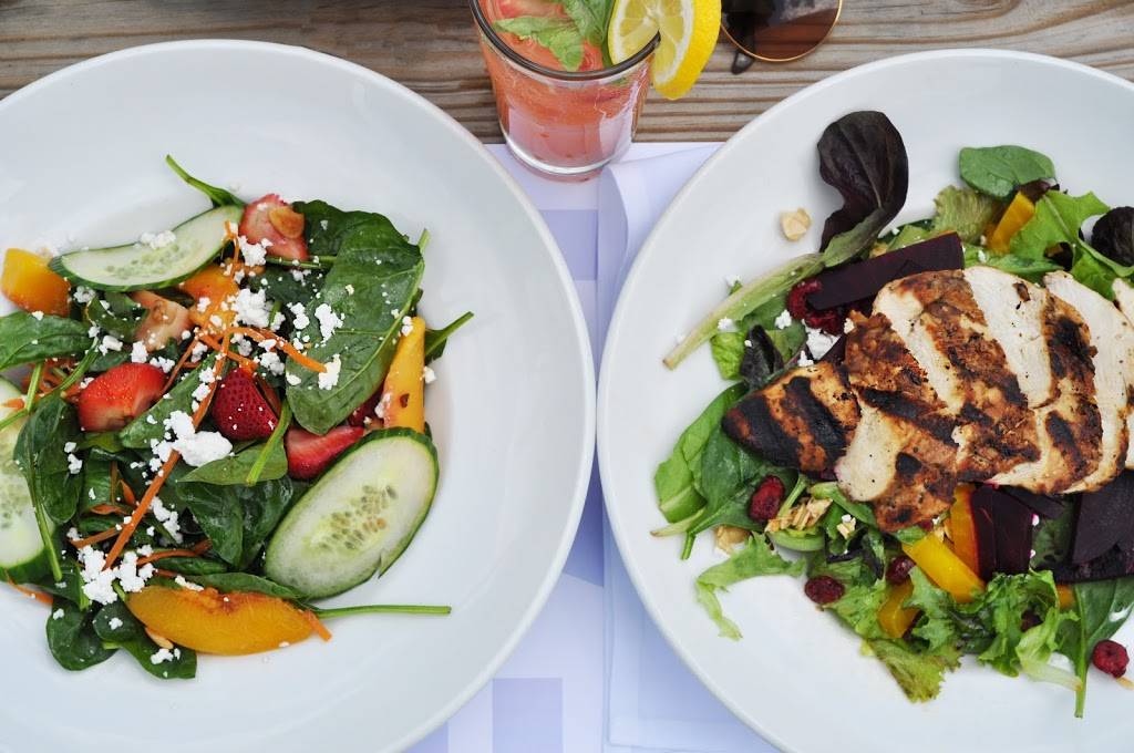 Marina Grill | restaurant | 18 Harnett St, Wilmington, NC 28401, USA | 9107697974 OR +1 910-769-7974