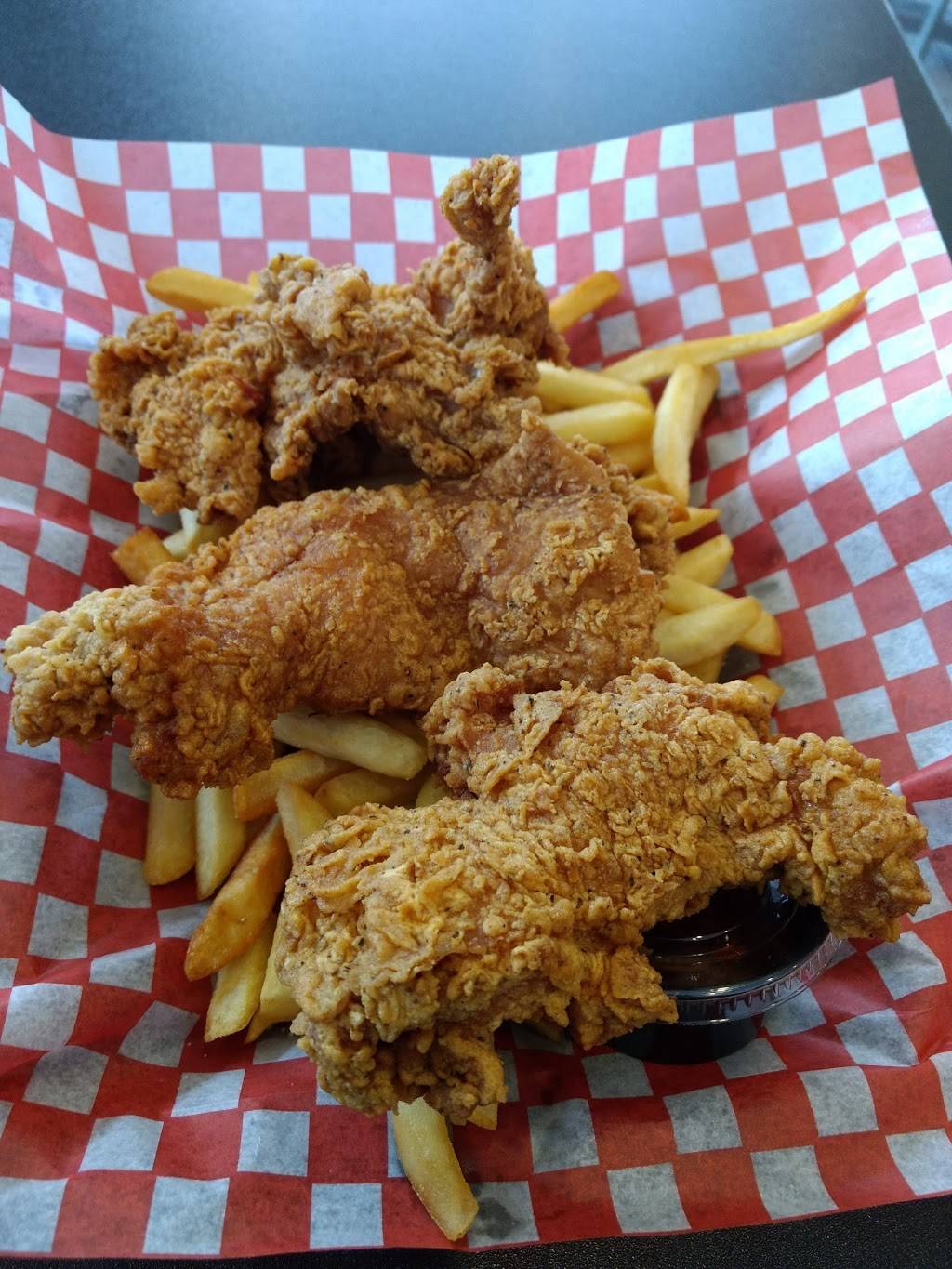 Crispys Resto Grill | restaurant | 1433 Woodroffe Ave, Nepean, ON K2G 2V5, Canada | 6136957575 OR +1 613-695-7575