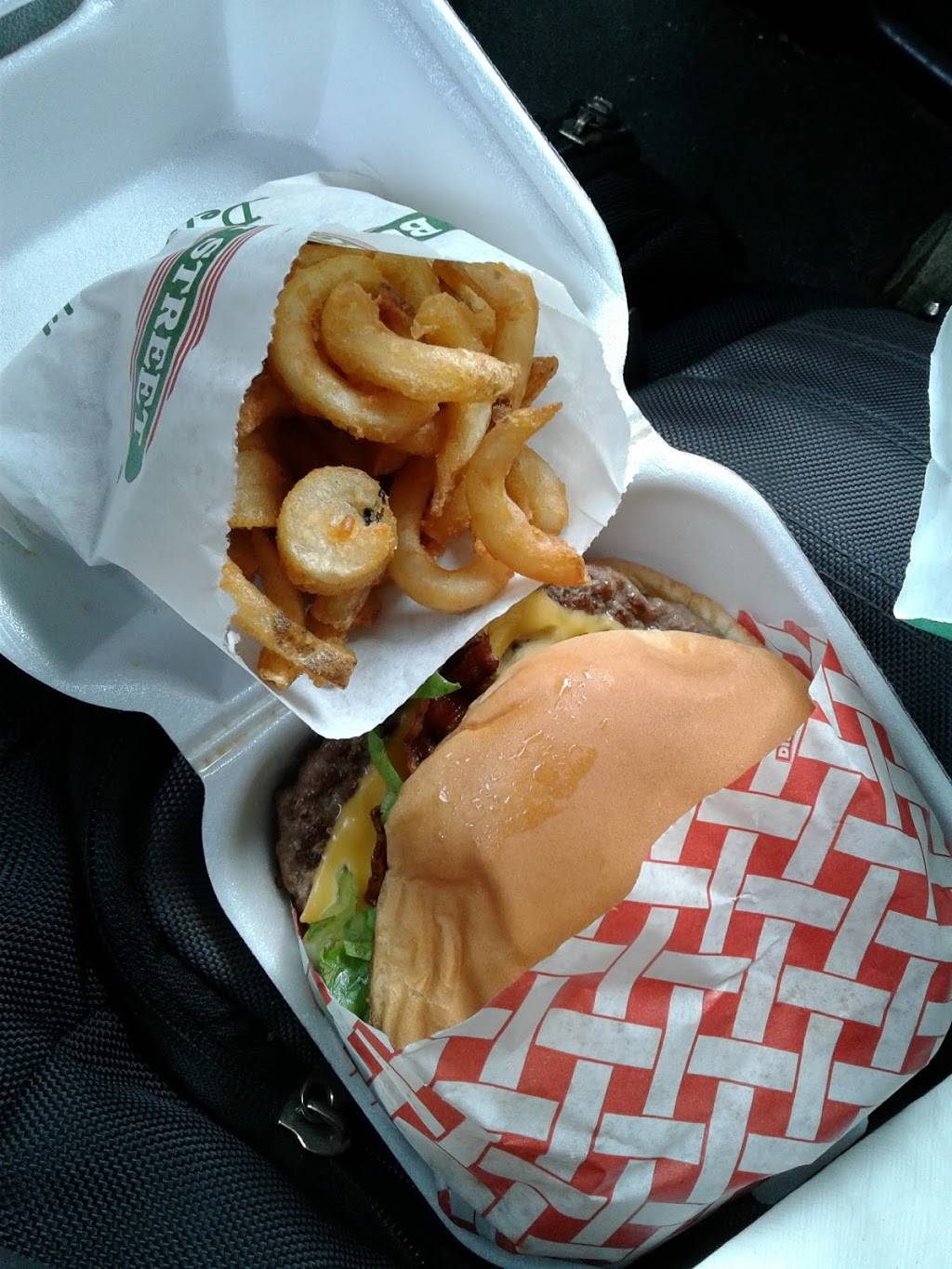 Burger Street | restaurant | 5809 Office Park Dr, Arlington, TX 76016, USA | 8175610999 OR +1 817-561-0999