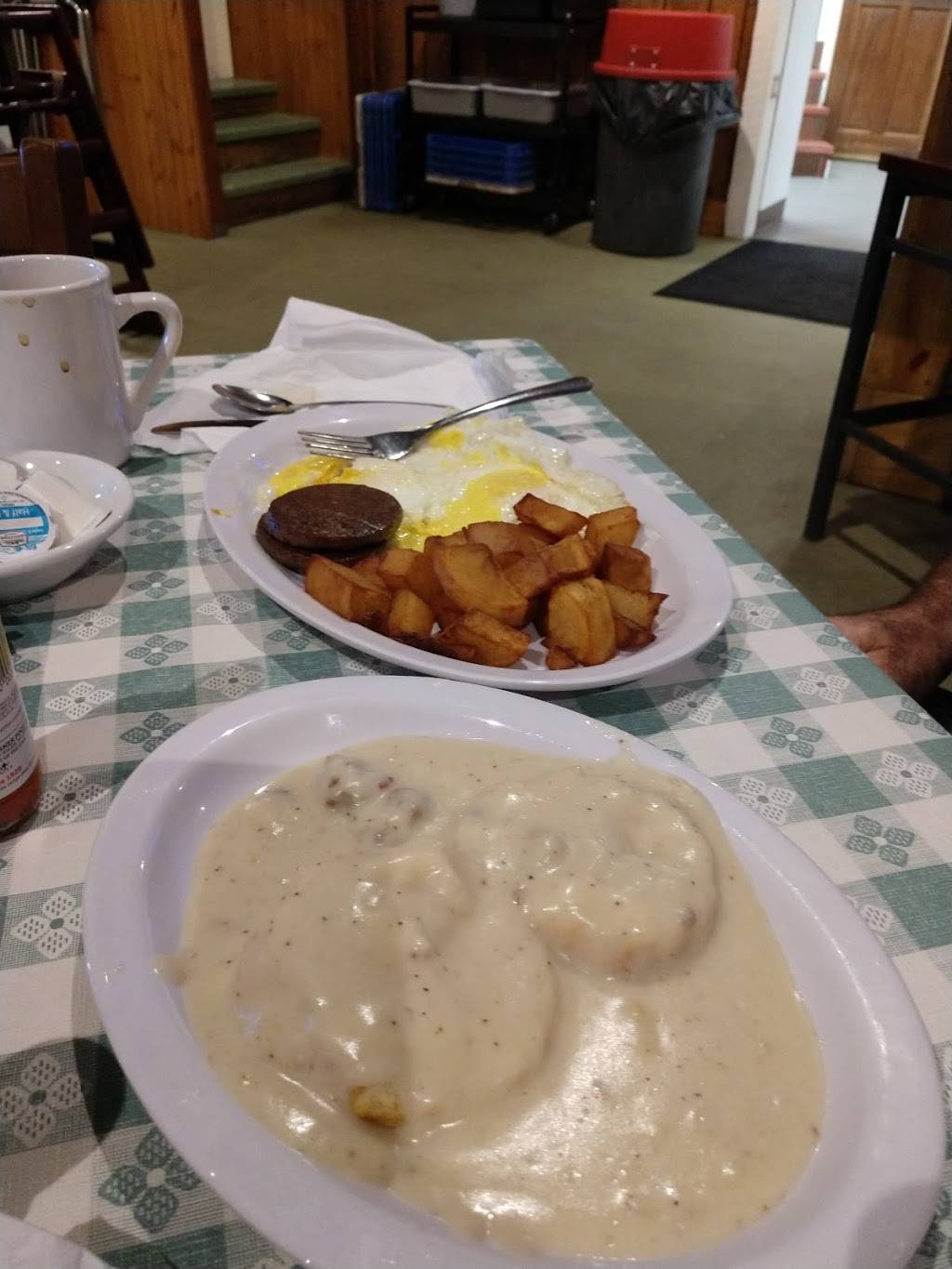 Kellys Family Restaurant | restaurant | 20 McLean Rd, Brevard, NC 28712, USA | 8288843725 OR +1 828-884-3725