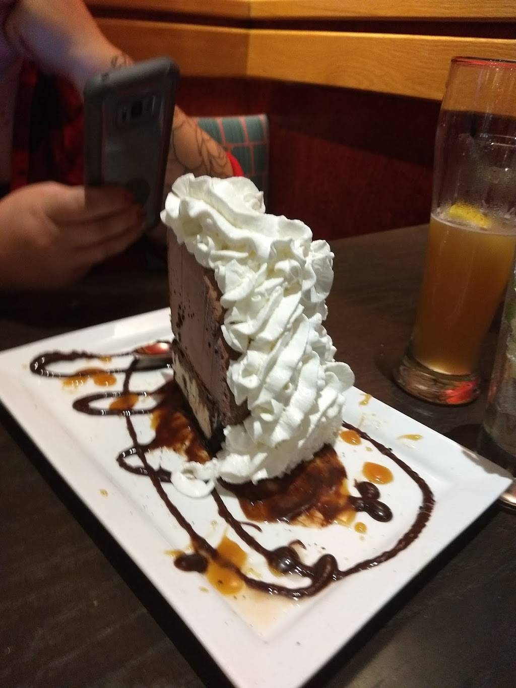 Red Robin Gourmet Burgers and Brews | restaurant | 16904 Meridian E #105, Puyallup, WA 98375, USA | 2538455127 OR +1 253-845-5127