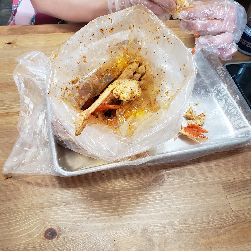 Wow Chicken & Crawfish | restaurant | 4403 Rittiman Rd, San Antonio, TX 78218, USA | 2103340028 OR +1 210-334-0028