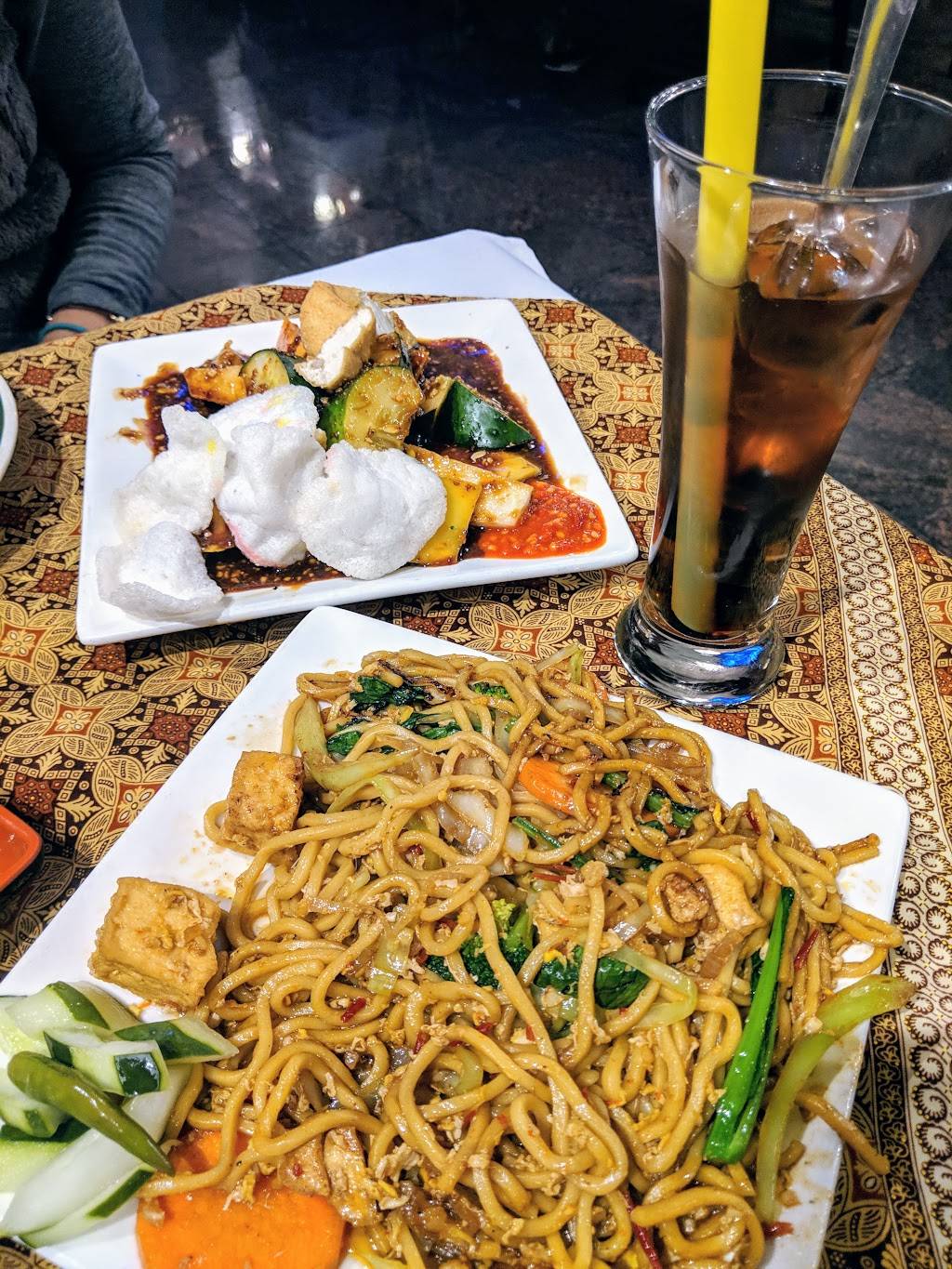 Indonesia | restaurant | 1725 Snyder Ave, Philadelphia, PA 19145, USA | 2158291400 OR +1 215-829-1400