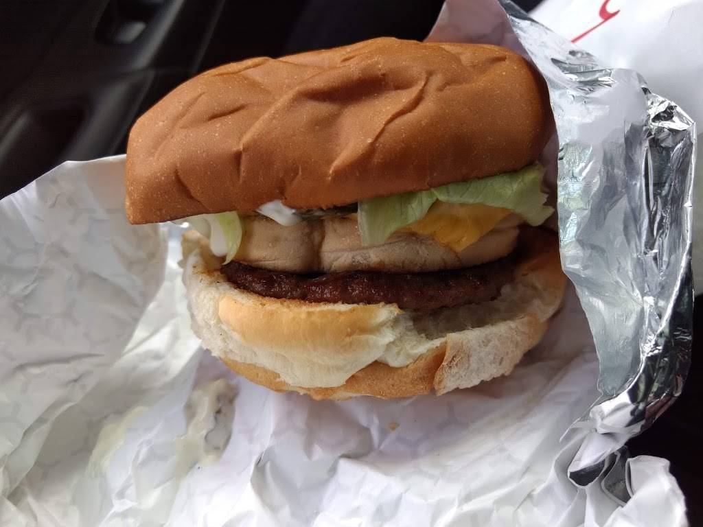 Skyway Drive-In | restaurant | 951 East Turkeyfoot Lake Road, Akron, OH 44312, USA | 3308969350 OR +1 330-896-9350