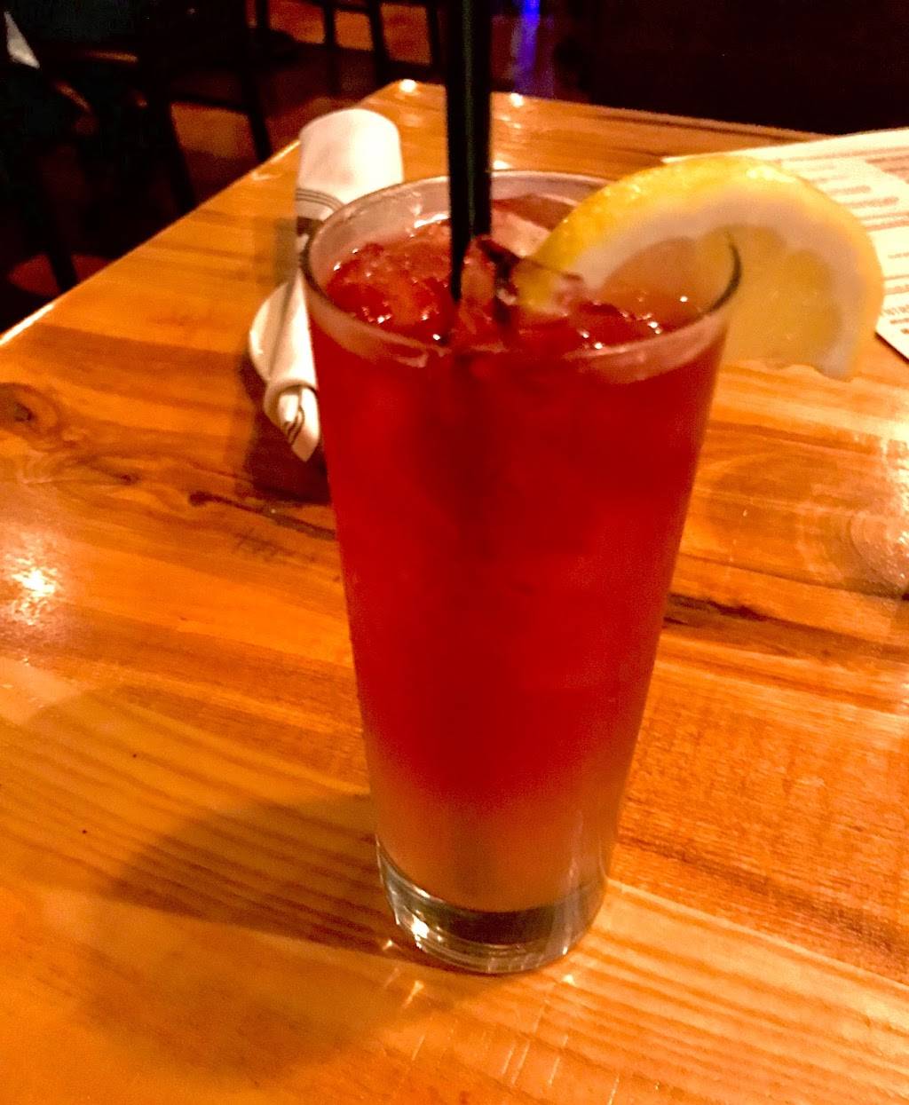 The Central Restaurant & Bar | restaurant | 127 Long Sands Rd, York, ME 03909, USA | 2073518363 OR +1 207-351-8363