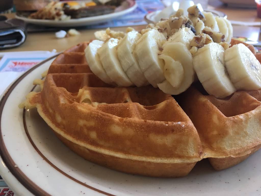 Freds Beach Haven Diner | restaurant | 305 N Bay Ave, Beach Haven, NJ 08008, USA | 6094924269 OR +1 609-492-4269