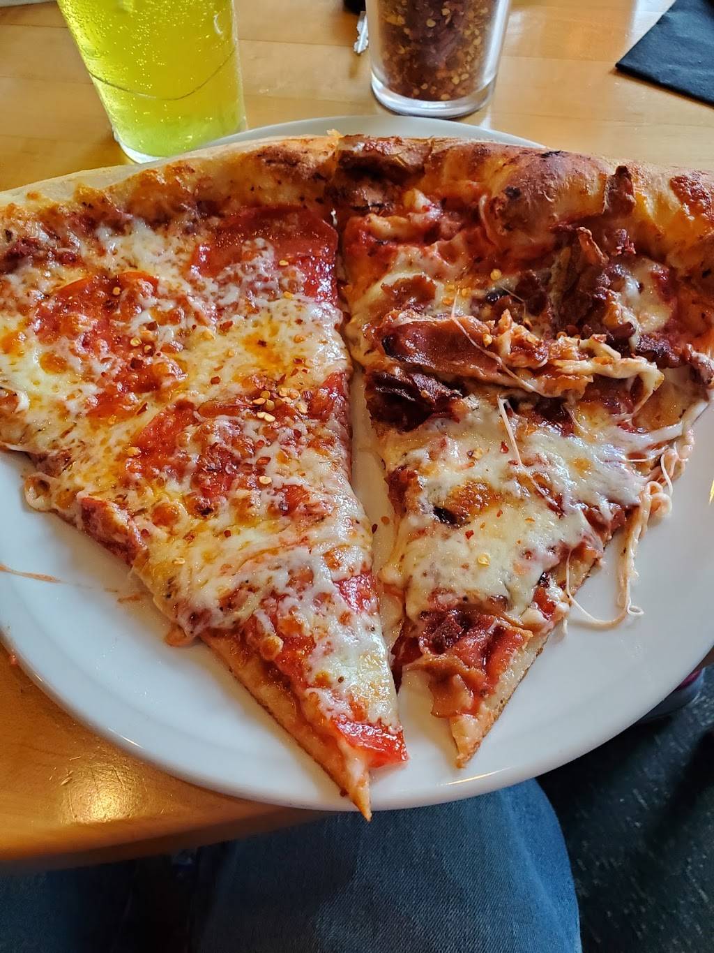 Brendas Pizzeria | restaurant | 21311 Garrett Hwy #2, Oakland, MD 21550, USA | 3013871007 OR +1 301-387-1007