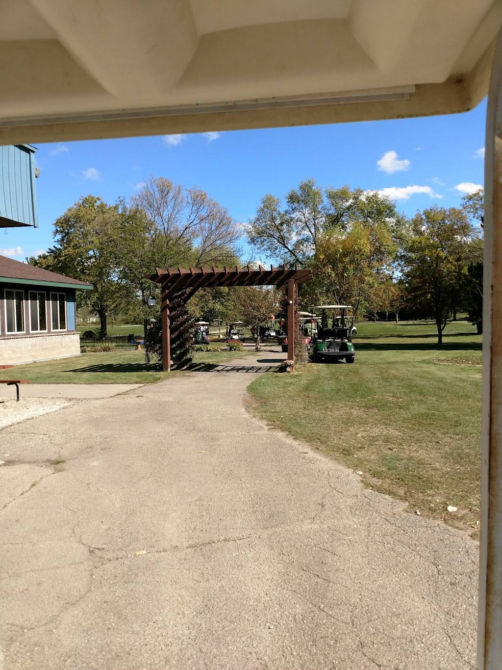 Wedgewood Supper Club & Golf Course | restaurant | 1200 E Huron St, Omro, WI 54963, USA | 9206856161 OR +1 920-685-6161