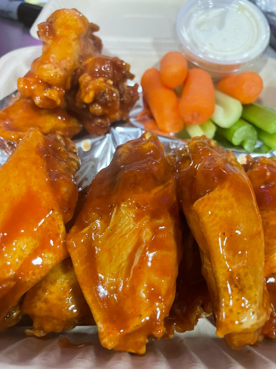 Munchies 305 | restaurant | 220 NE 30th St, Miami, FL 33137, USA | 2398877420 OR +1 239-887-7420