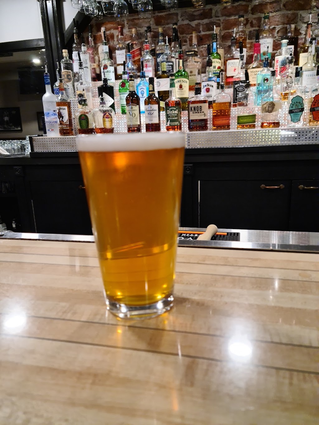 Sports Center of Yakima | restaurant | 214 E Yakima Ave, Yakima, WA 98901, USA | 5094534647 OR +1 509-453-4647