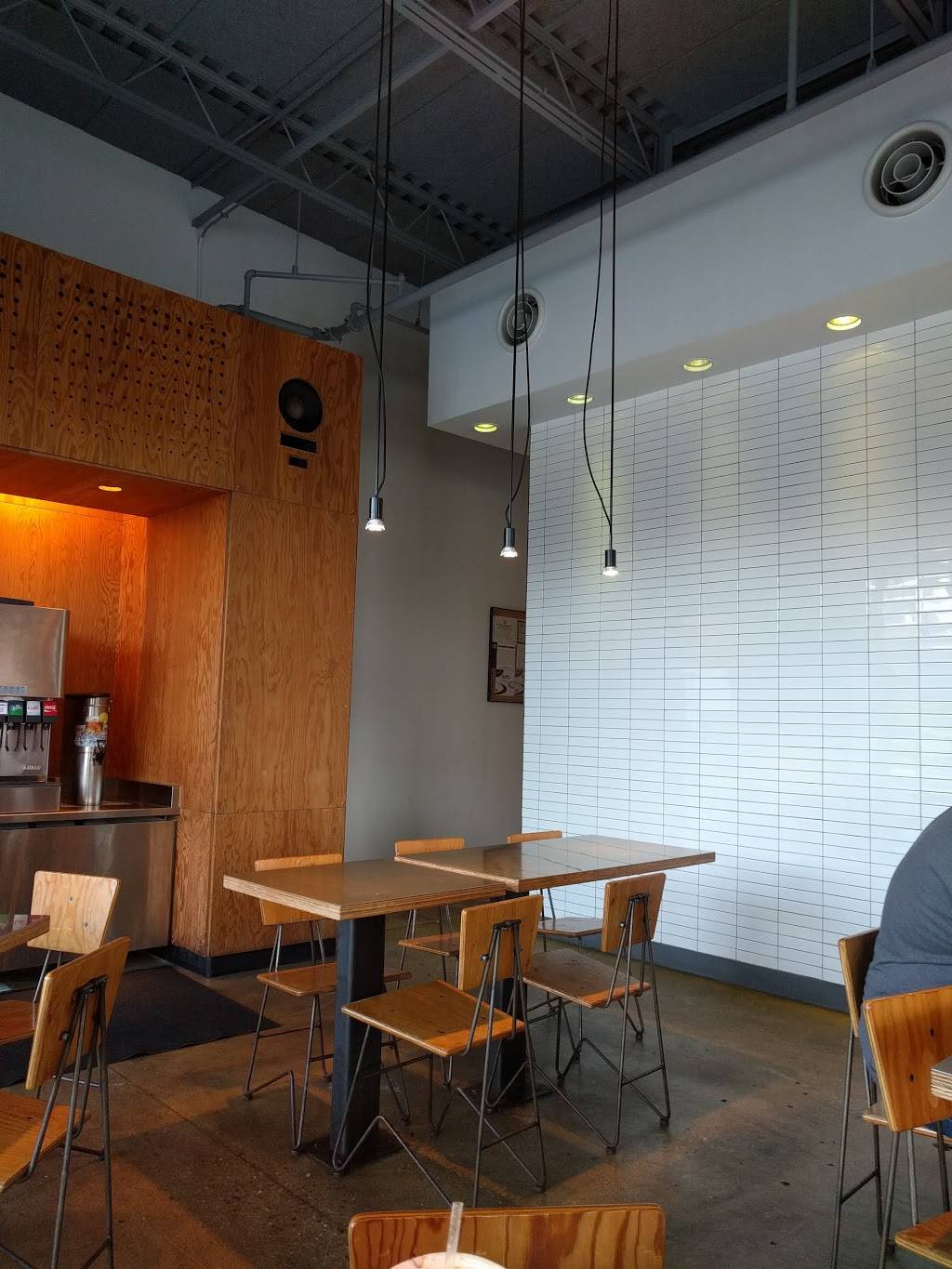 Chipotle Mexican Grill | restaurant | 7150 McCormick Blvd, Lincolnwood, IL 60712, USA | 8473240826 OR +1 847-324-0826