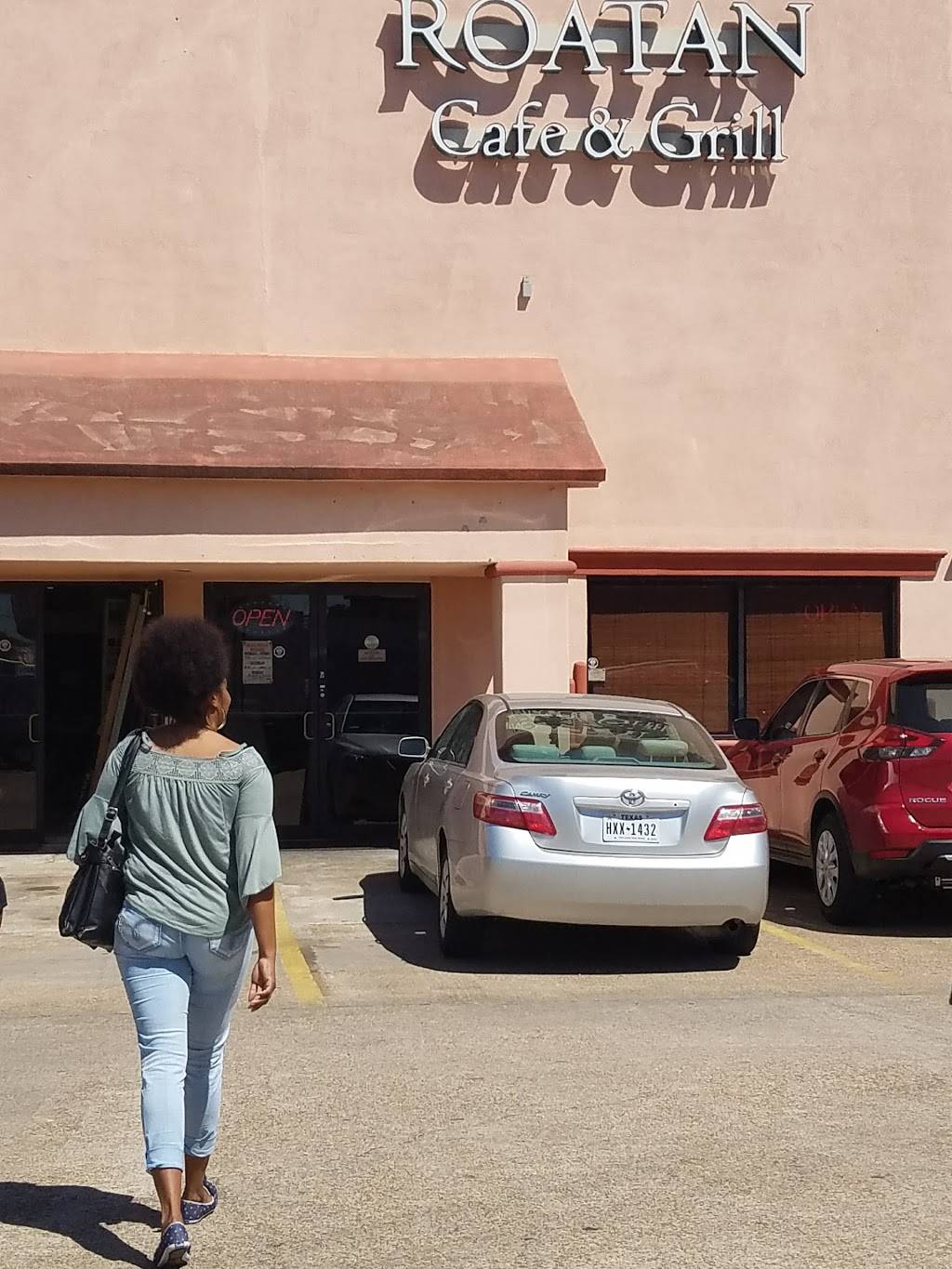 Roatan Cafe & Grill | restaurant | 6030 Hwy 6 N, Houston, TX 77084, USA | 2818553025 OR +1 281-855-3025