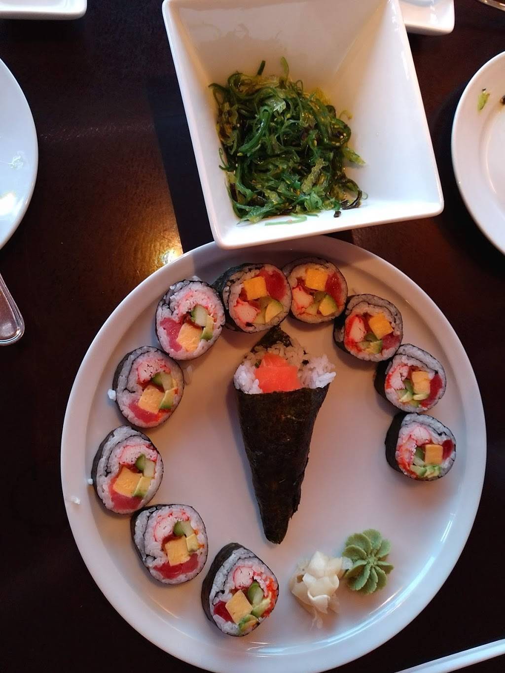 Cocoa Beach Thai & Sushi | restaurant | 24 N Orlando Ave, Cocoa Beach, FL 32931, USA | 3218680066 OR +1 321-868-0066