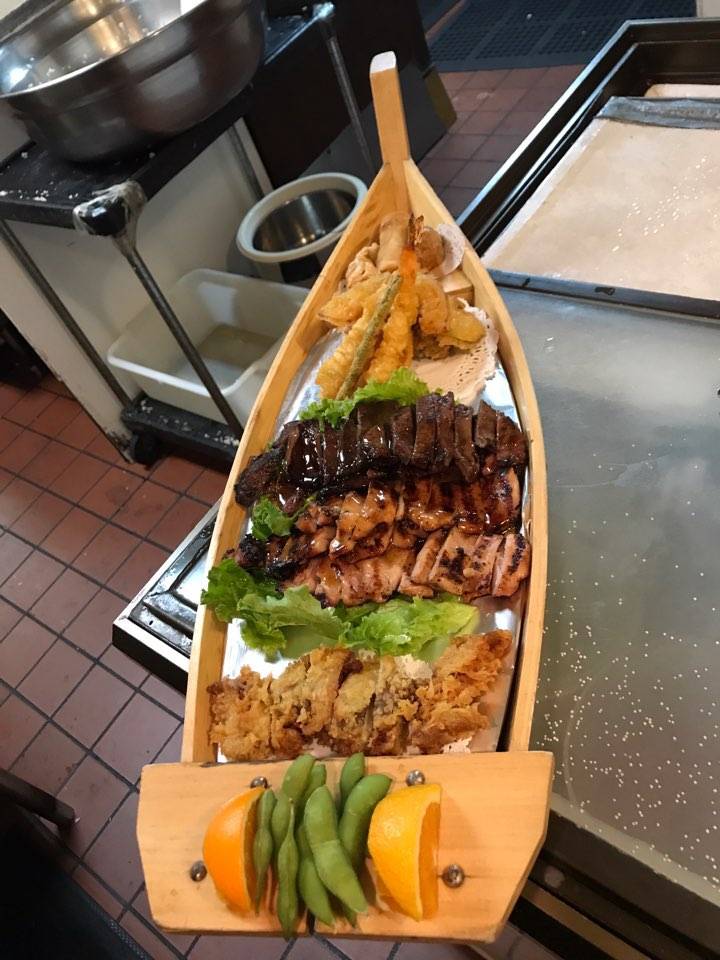 Bonsai Garden Sushibar | restaurant | 19358 Soledad Canyon Rd, Santa Clarita, CA 91351, USA | 6612519008 OR +1 661-251-9008