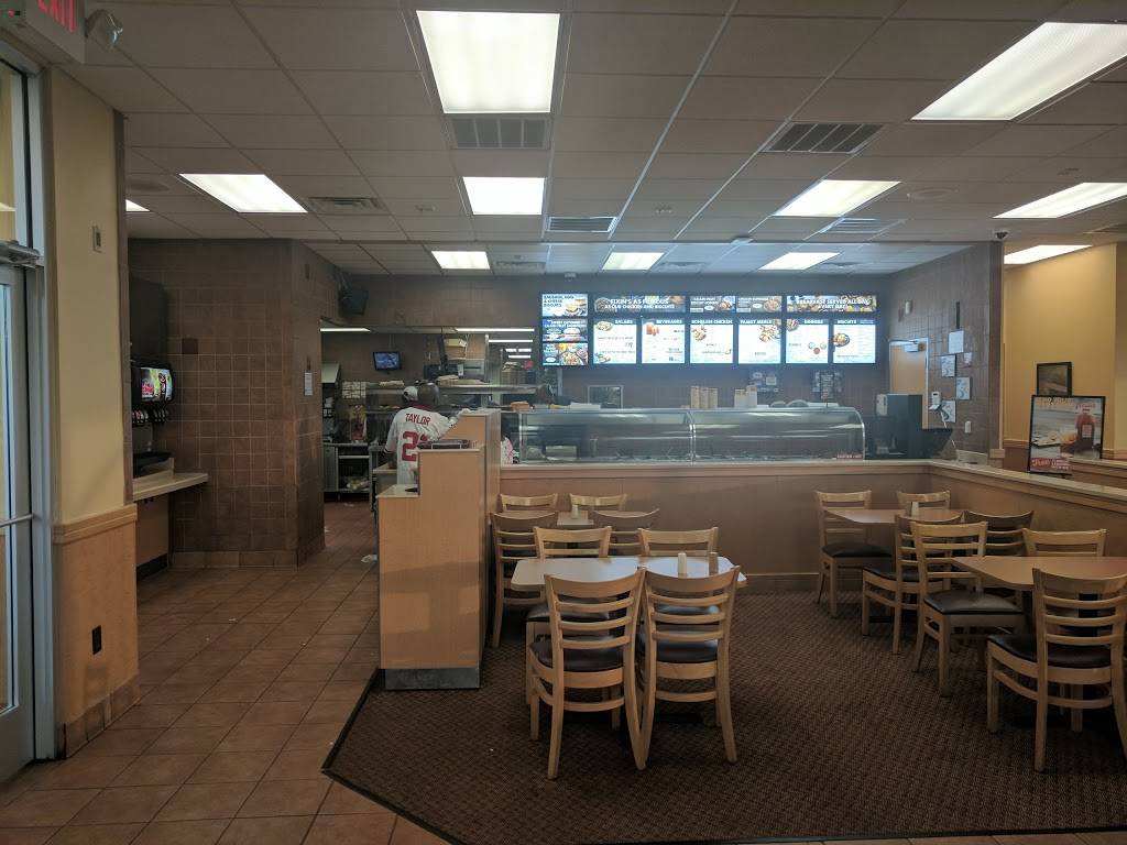 Bojangles Famous Chicken n Biscuits | restaurant | 5825 Highland Shoppes Dr, Charlotte, NC 28269, USA | 7048752416 OR +1 704-875-2416