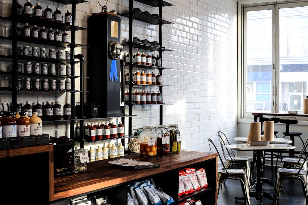 Lillies Q | restaurant | 417 N Ashland Ave, Chicago, IL 60622, USA | 7732951270 OR +1 773-295-1270