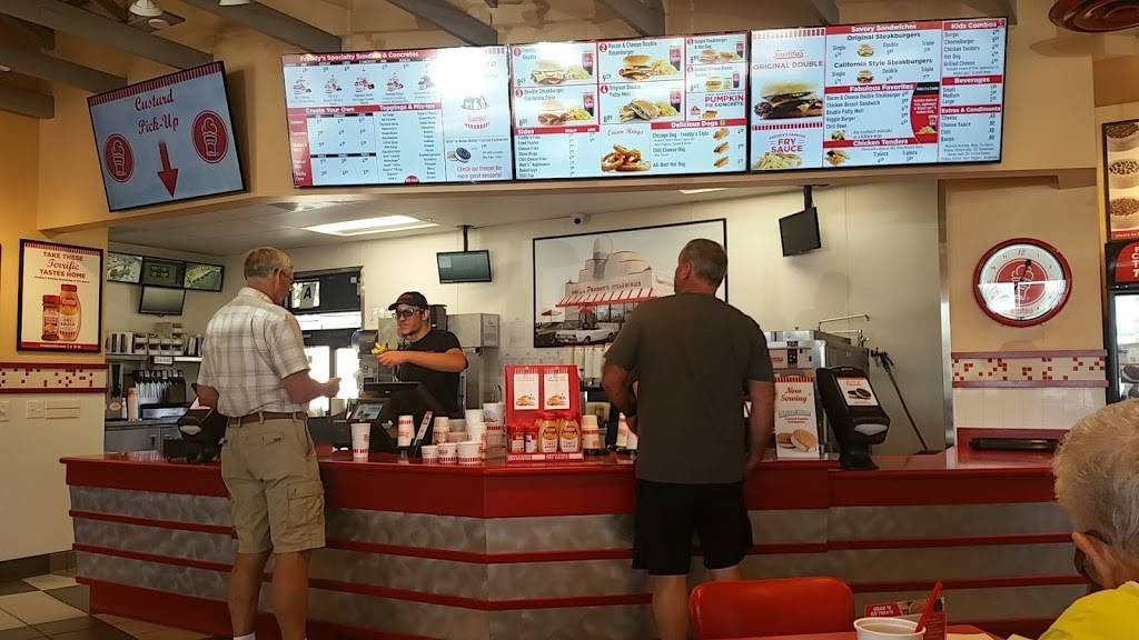 Freddys Frozen Custard & Steakburgers | restaurant | 767 Center Dr, San Marcos, CA 92069, USA | 4422488636 OR +1 442-248-8636