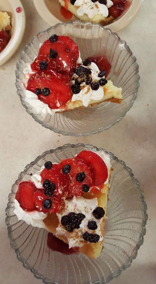 Brunzeez Cafe | restaurant | 209 W Main St, Ava, IL 62907, USA | 6184269822 OR +1 618-426-9822