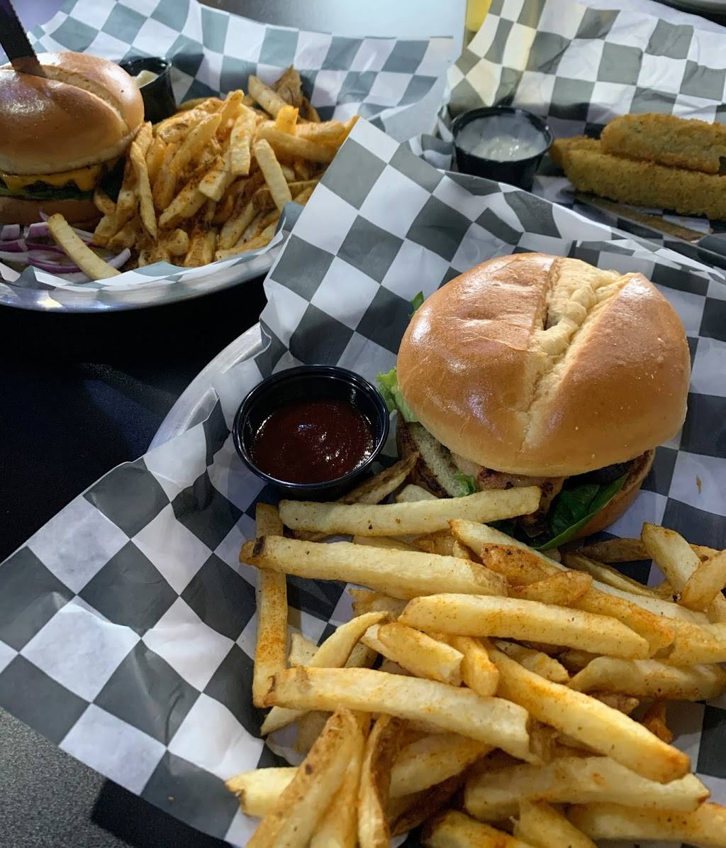 Hamburger Mary’s | restaurant | 26 Main St, Toledo, OH 43605, USA | 4192059393 OR +1 419-205-9393