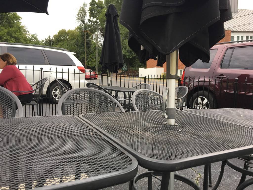 La Michoacana Taqueria & Restaurant | restaurant | 1138 E High St, Charlottesville, VA 22902, USA | 4342021336 OR +1 434-202-1336