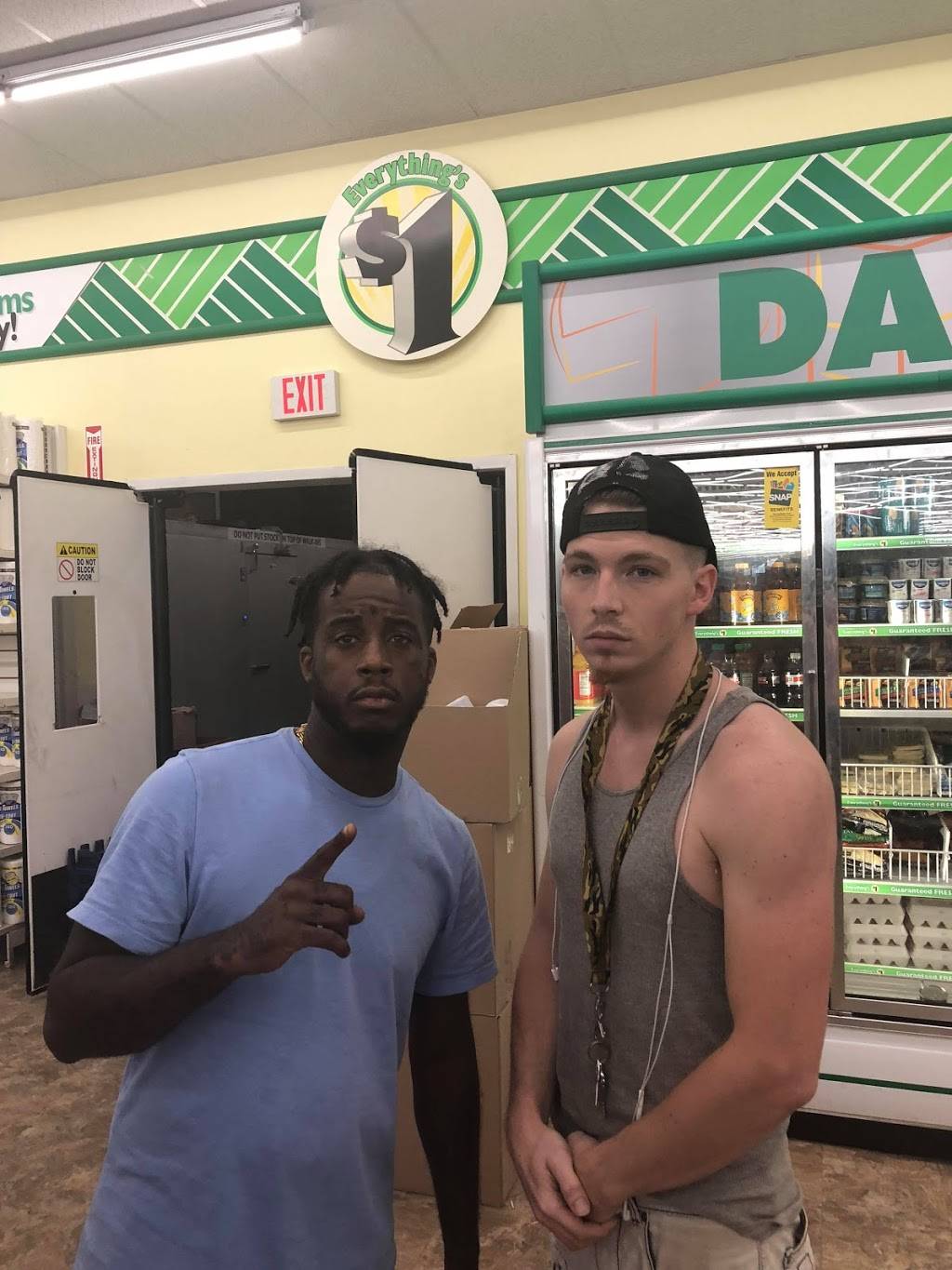 Lee Seafood | restaurant | 823 Kerlin St, Chester, PA 19013, USA | 6104478780 OR +1 610-447-8780