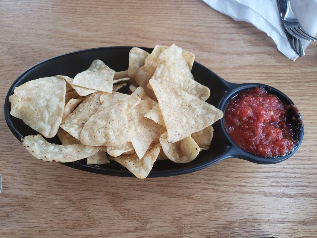 Mexicali Rosas | restaurant | 540 W Hunt Club Rd, Nepean, ON K2G 7B5, Canada | 6137374444 OR +1 613-737-4444