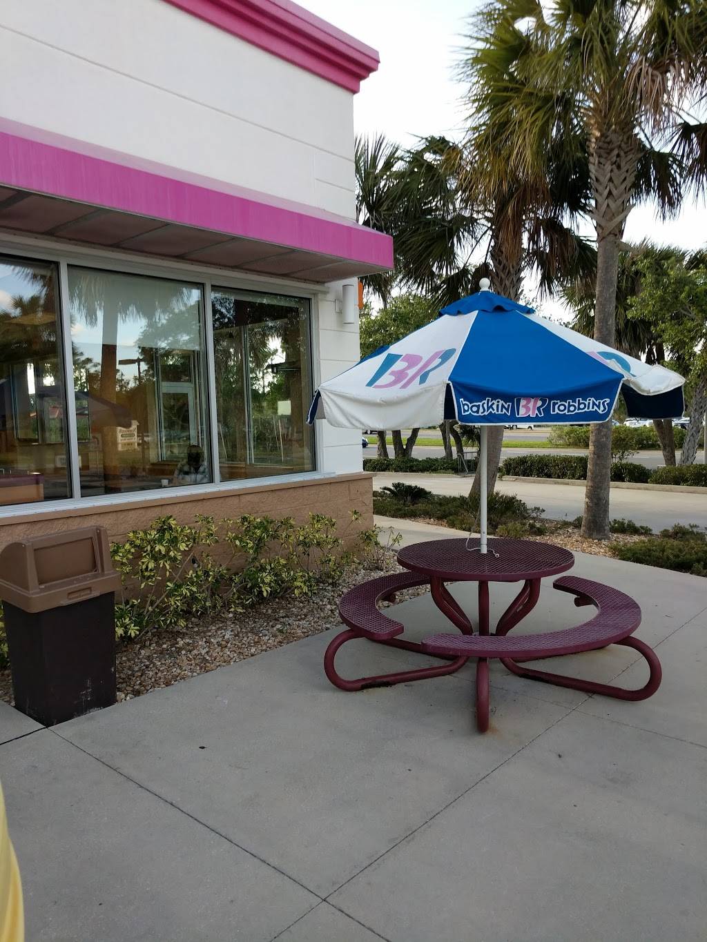 Dunkin | bakery | 441 E 3rd Ave, New Smyrna Beach, FL 32169, USA | 3864265885 OR +1 386-426-5885