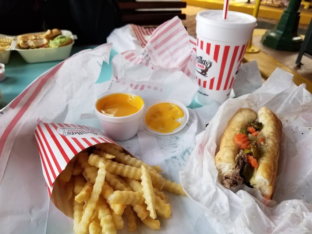 Portillos Hot Dogs | meal takeaway | 134 E Lake St, Bloomingdale, IL 60108, USA | 6303513855 OR +1 630-351-3855