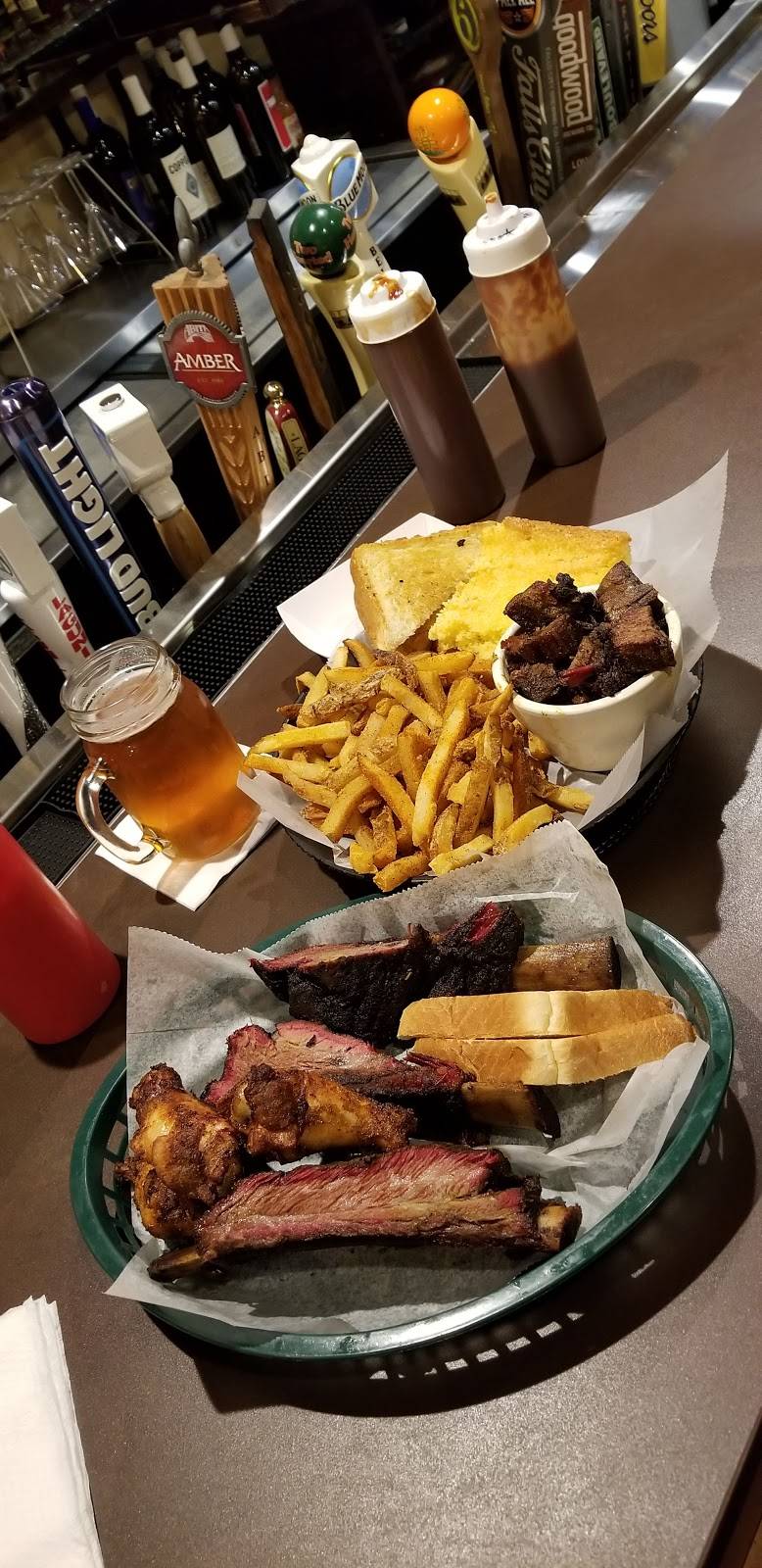 Mommas Mustard, Pickles & BBQ | restaurant | 102 Bauer Ave, Louisville, KY 40207, USA | 5029386262 OR +1 502-938-6262