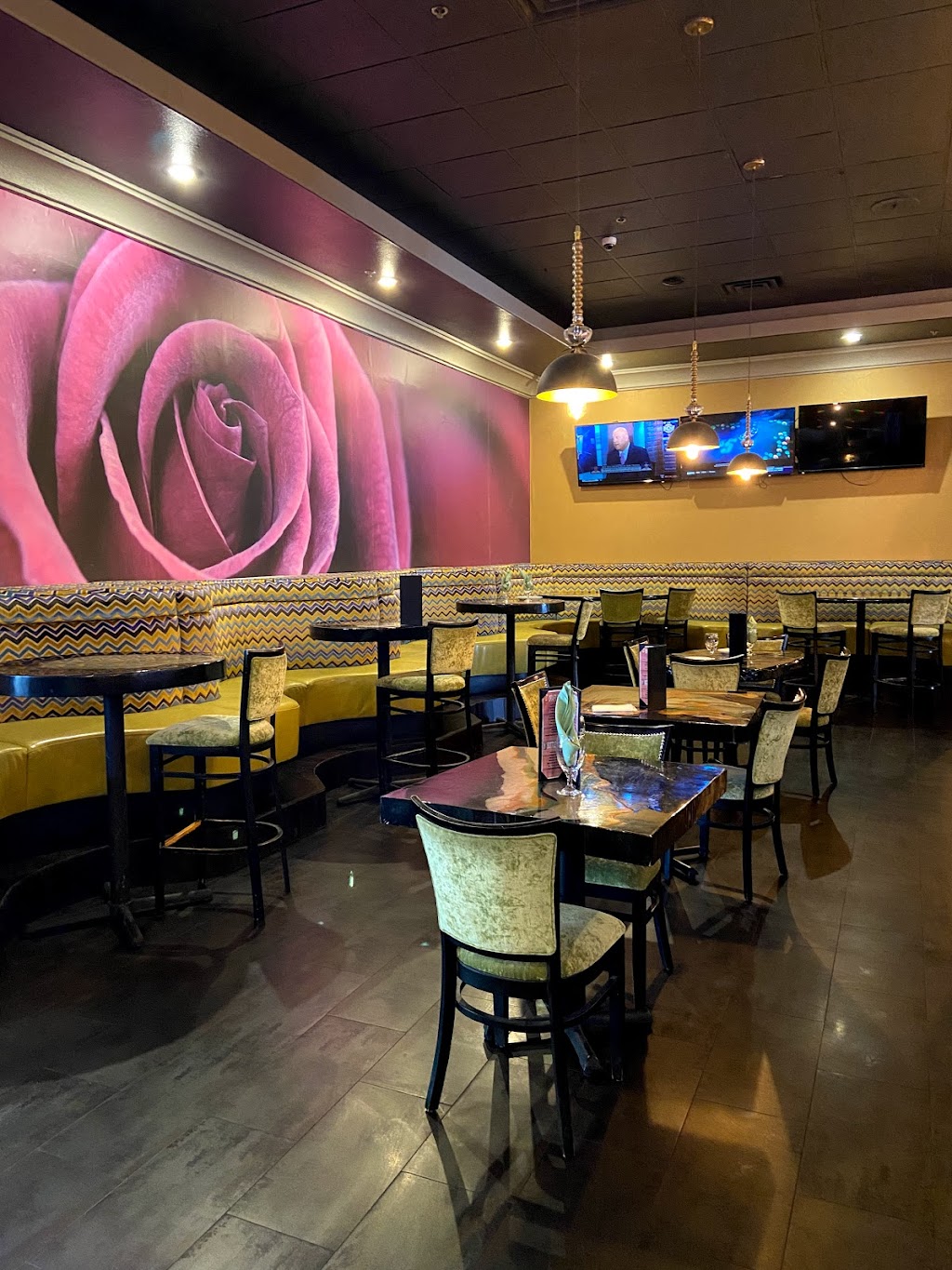 Pour House | restaurant | 1101 NV-160, Pahrump, NV 89048, USA | 7755371111 OR +1 775-537-1111