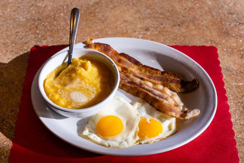 Wanda Jeans Family Restaurant | restaurant | 846 Egg Harbor Rd, Sturgeon Bay, WI 54235, USA | 9207430105 OR +1 920-743-0105